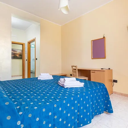 Hotel Il Riccio Porto Cesareo Exterior photo