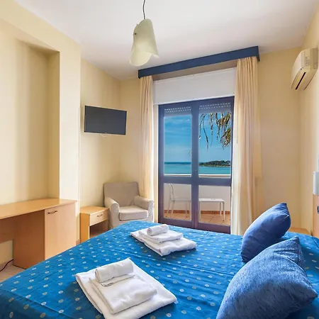 Hotel Il Riccio Porto Cesareo Exterior photo